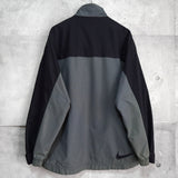 ナイキ ナイロンジャケット ブルゾン ロゴ 刺繍 ブラック / グレー - NEWSED