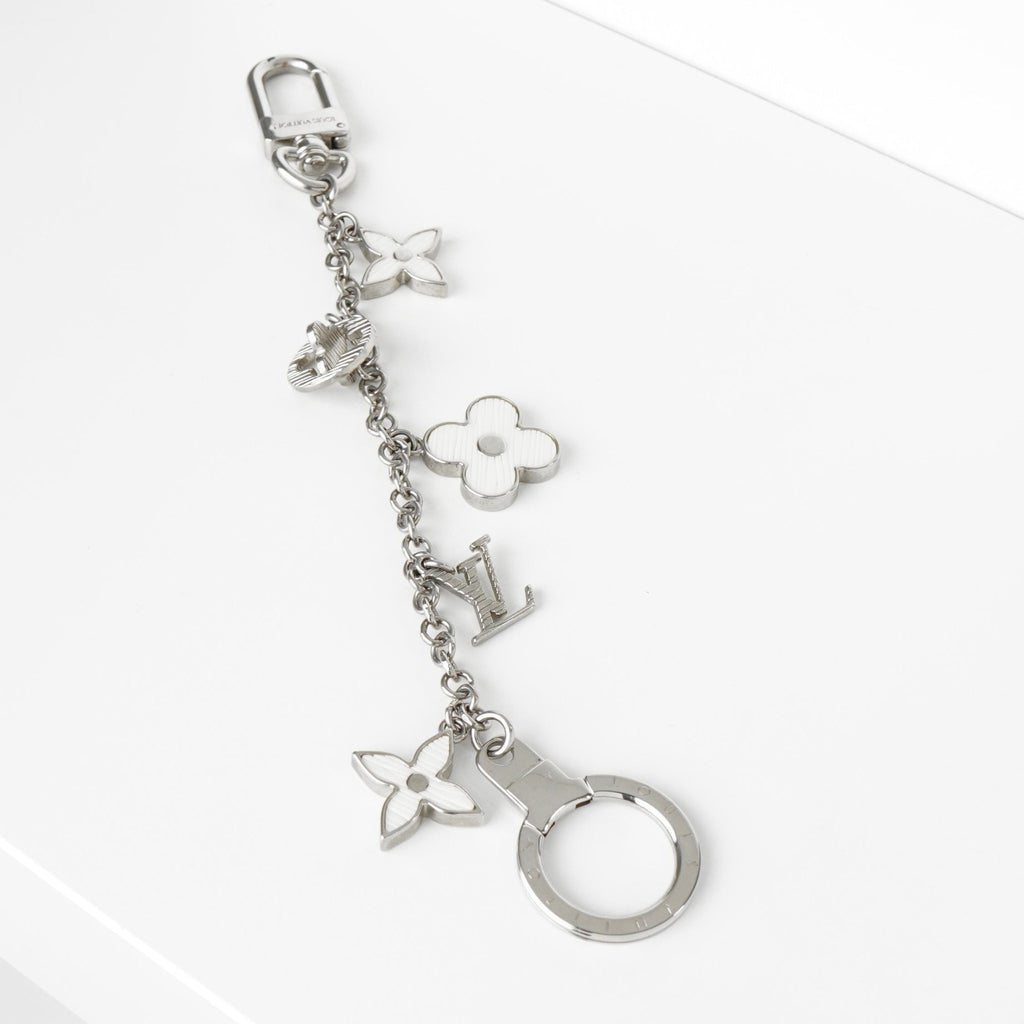 ルイヴィトン ビジューサック・シェンヌ フルール ドゥ エピ チャーム キーホルダー シルバー