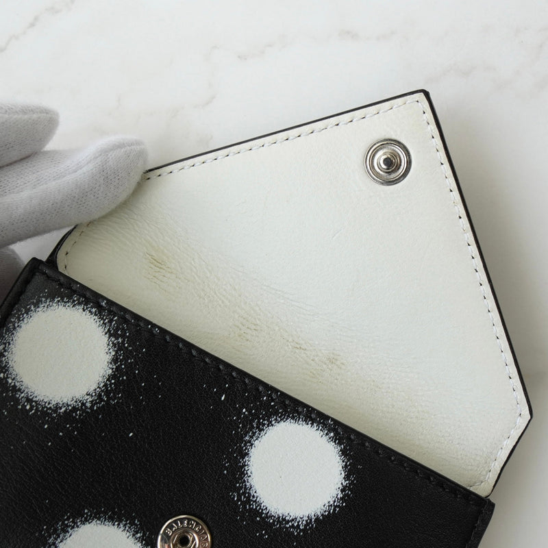 バレンシアガ ペーパーミニ レザー 三つ折り財布 コンパクトウォレット ブラック - NEWSED