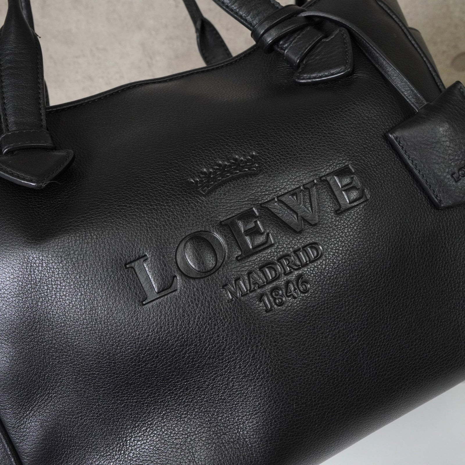ロエベ ヘリテージ レザー トートバッグ ブラック | ブランド古着を 