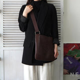 ロエベ アナグラム レザー ショルダーバッグ ブラウン - NEWSED