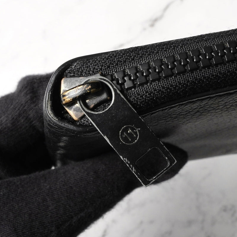 メゾン マルジェラ 四つタグ レザー ラウンドジップ コンパクトウォレット ブラック - NEWSED