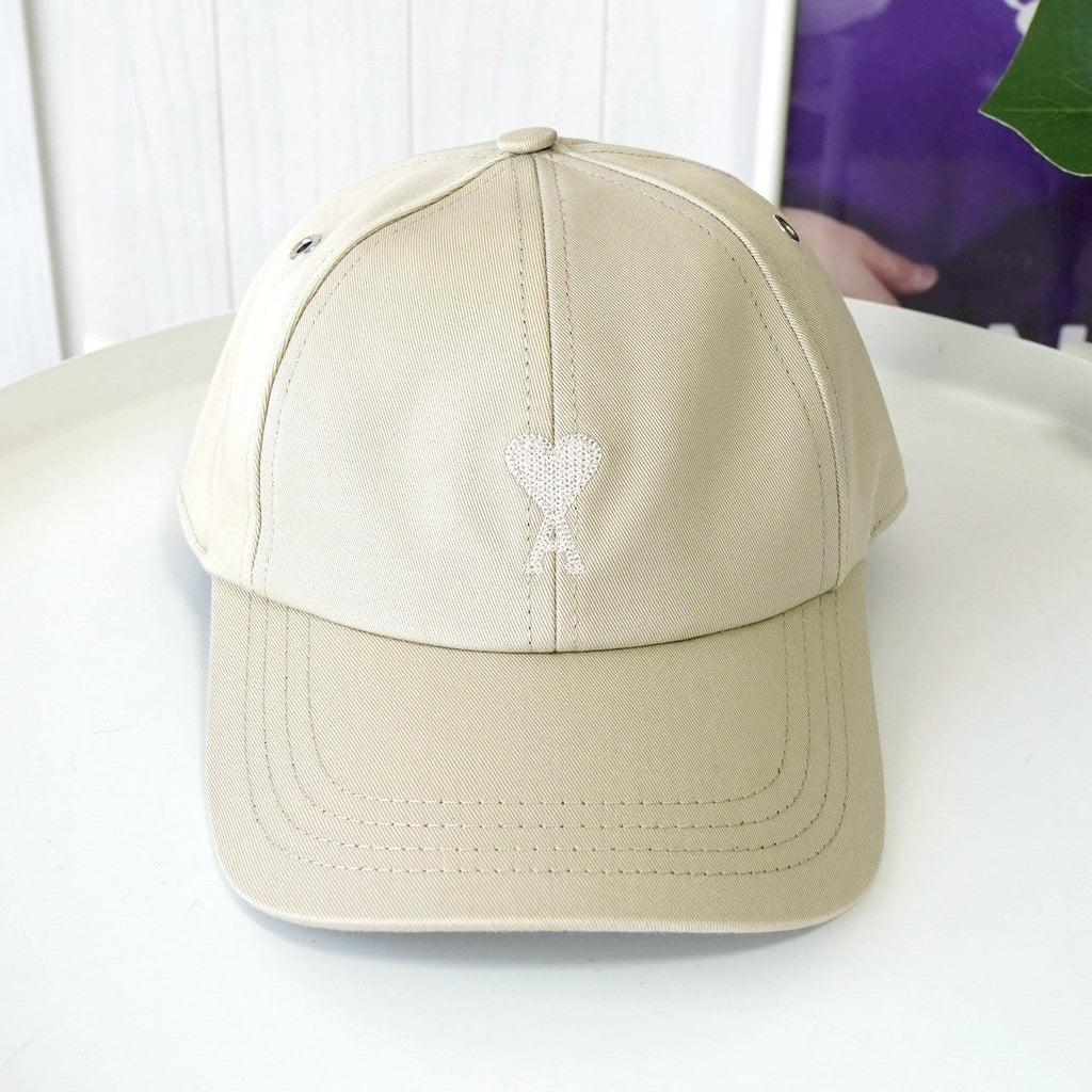 Ami paris キャップ　ベージュ　ハート　アミパリス 関税負担なし☆AMI PARIS アミ パリス ハートロゴキャップ (AMI