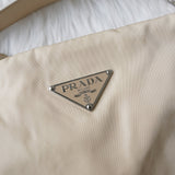 プラダ ナイロン ンショルダーバッグ アイボリー - NEWSED