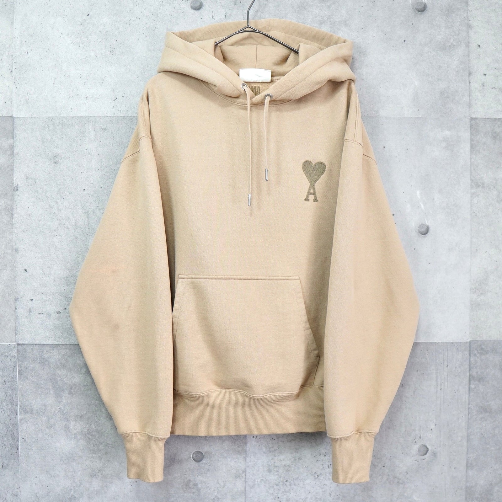 アミパリ アミ パリス ハートロゴ 刺繍 パーカー ベージュ | ブランド