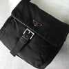 Prada 黑色三角形徽标尼龙单肩包
