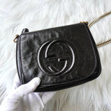 グッチ ソーホー パテント フリンジ チェーン ショルダーバッグ ミニバッグ パーティーバッグ ブラック - NEWSED