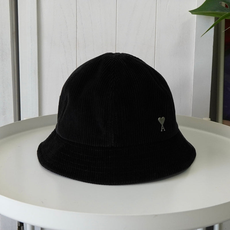 アミパリ アミ パリス ハートロゴ コーデュロイ バケットハット 帽子 ブラック - NEWSED