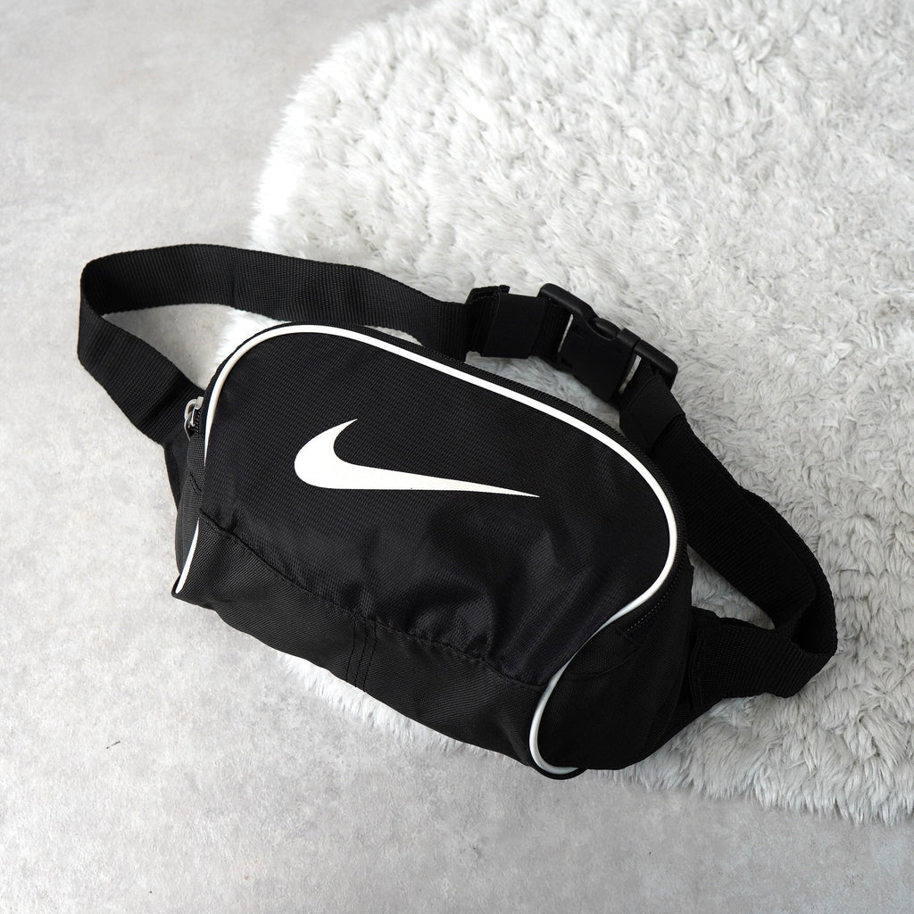 ナイキ ロゴ ウエストポーチ ボディバッグ ブラック