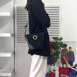 セリーヌ サークルロゴ金具 レザー ショルダーバッグ ブラック - NEWSED