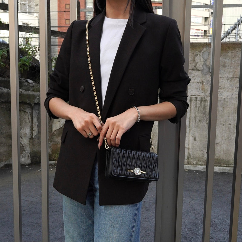 ミュウミュウ マテラッセ レザー ビジュー チェーン ウォレット ショルダーバッグ ブラック - NEWSED