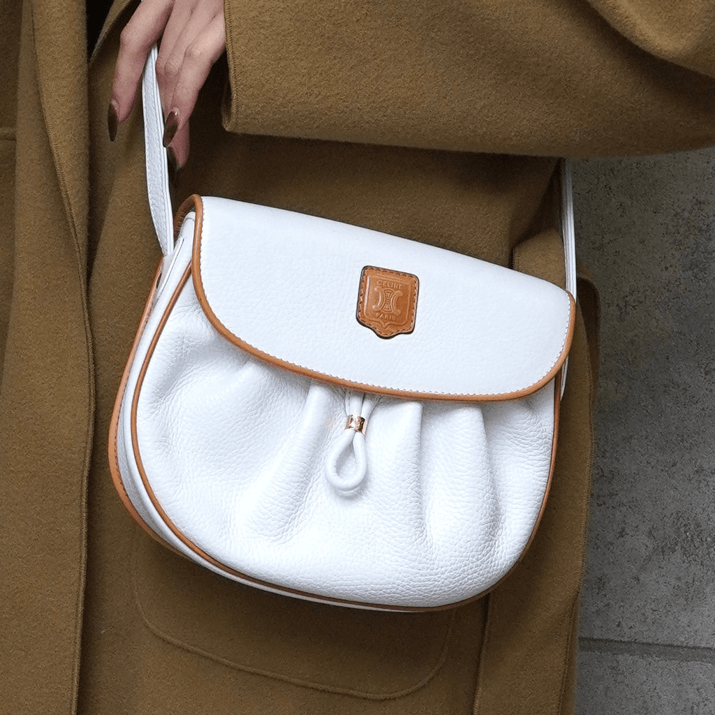 セリーヌ トリオンフ レザー ショルダーバッグ ホワイト
