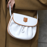 セリーヌ トリオンフ レザー ショルダーバッグ ホワイト - NEWSED