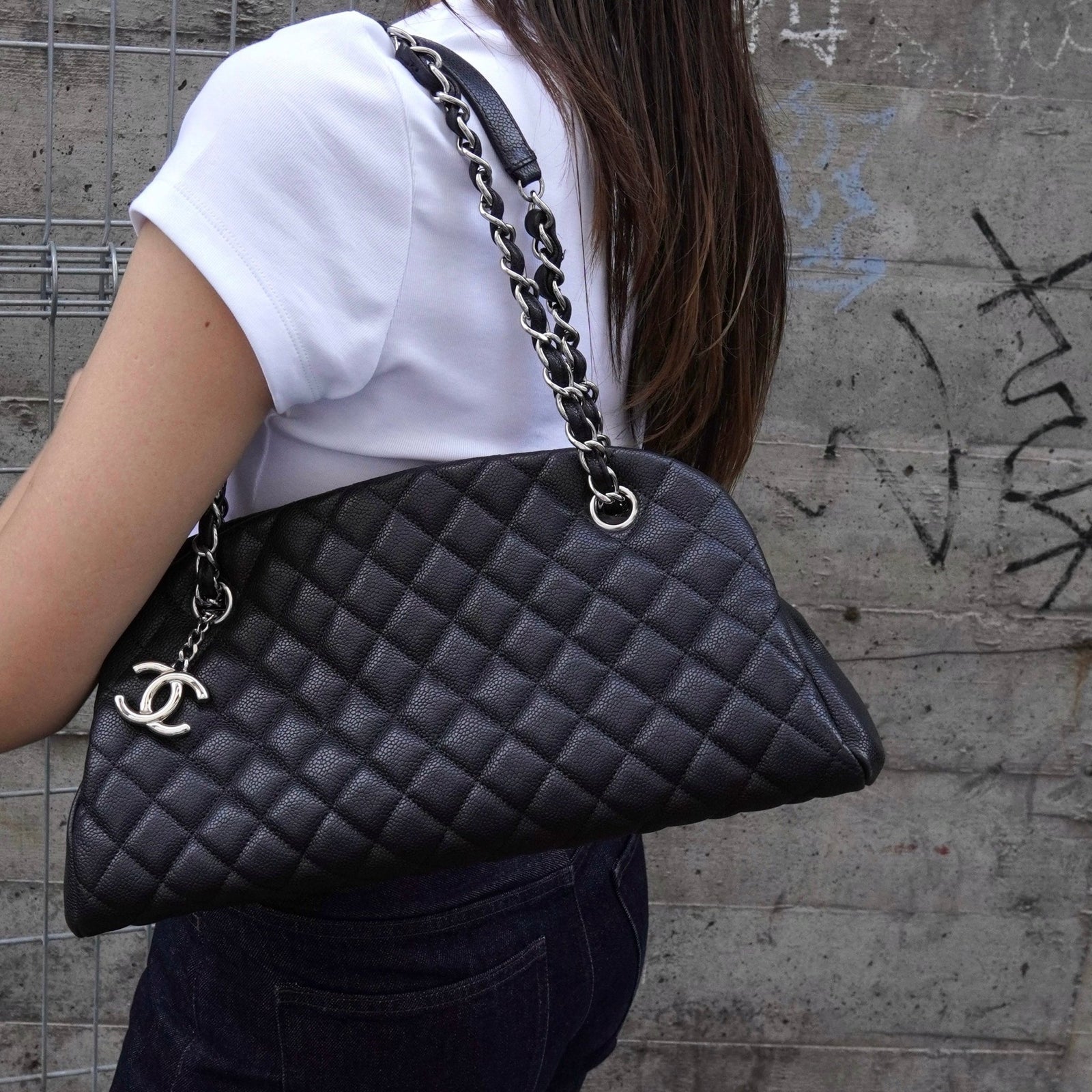 シャネル ハンドバッグ キャビアスキン マトラッセ ミニボーリング