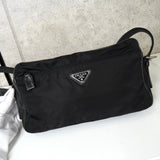 プラダ テスート ポコノ ナイロン サフィアーノレザー トライアングルロゴ ショルダーバッグ ブラック - NEWSED
