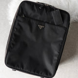 プラダ テスート ポコノ ナイロン / サフィアーノレザー トライアングルロゴ / キャリーバッグ ブラック - NEWSED