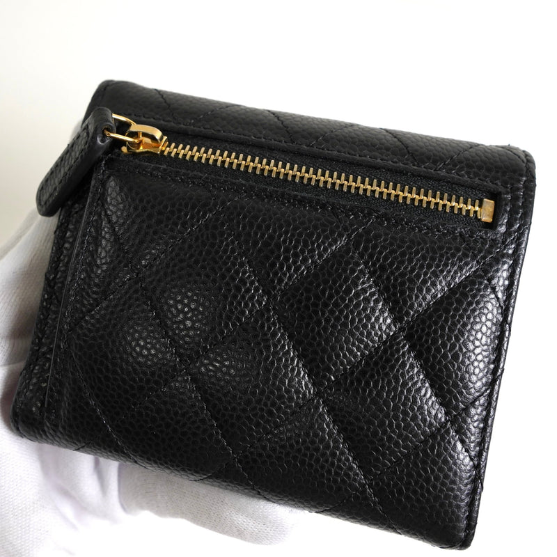 シャネル ココマーク マトラッセ キャビアスキン コンパクトウォレット 三つ折り財布 ブラック - NEWSED