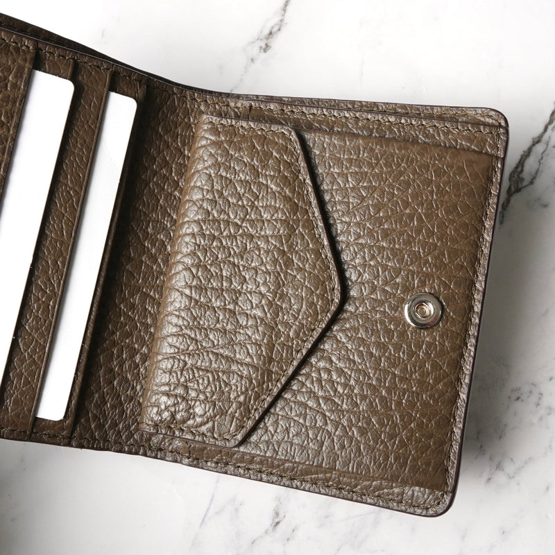 メゾン マルジェラ 四つタグ レザー 二つ折り財布 コンパクトウォレット ブラウン 箱付き - NEWSED