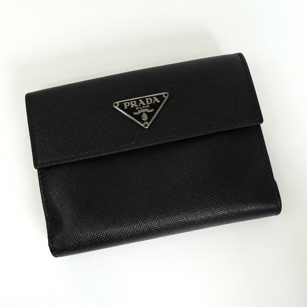 プラダ サフィアーノ レザー トライアングルロゴ 二つ折り財布 ブラック