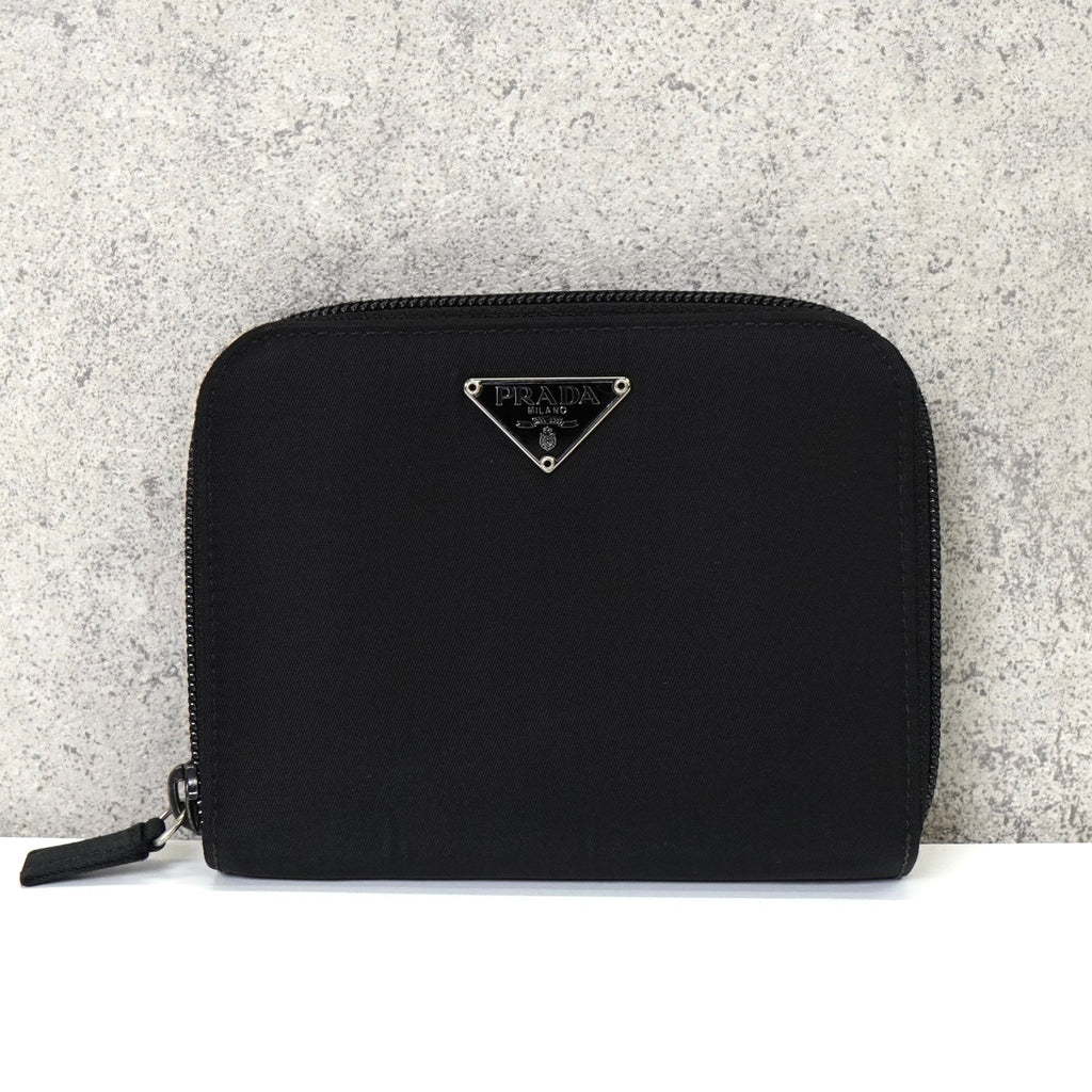プラダ テスート ポコノ ナイロン トライアングルロゴ ラウンドファスナー 二つ折り財布 ブラック