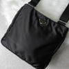 Prada Tessuto 尼龙和 Saffiano 皮革单肩包（黑色）