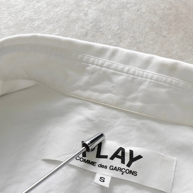 プレイ コム デ ギャルソン ハートロゴ 長袖シャツ ホワイト - NEWSED