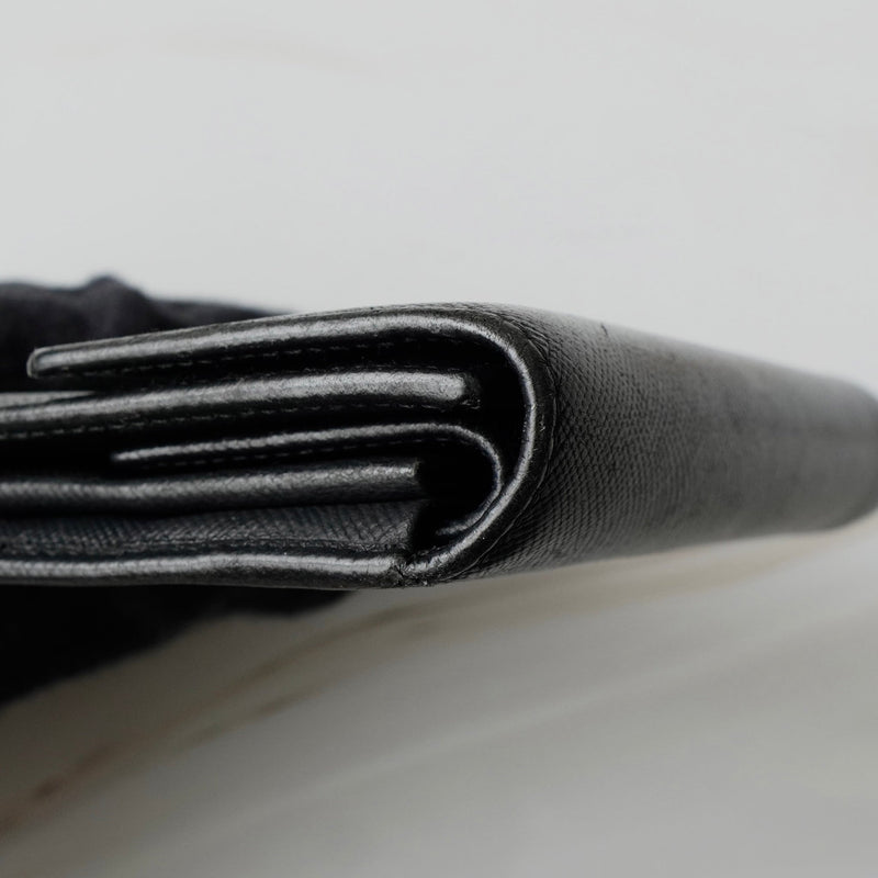 プラダ トライアングルロゴ サフィアーノ レザー 三つ折り財布 ブラック - NEWSED