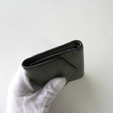 メゾン マルジェラ 四つタグ レザー コンパクトウォレット 二つ折り財布 カーキ - NEWSED