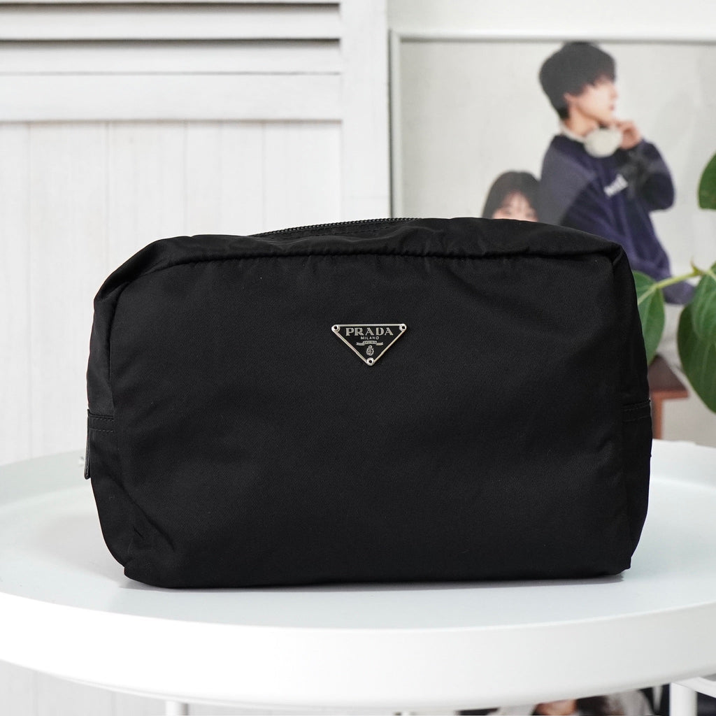 プラダ ポコノ テスート ナイロン ポーチ トライアングルロゴ ブラック