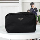 プラダ ポコノ テスート ナイロン ポーチ トライアングルロゴ ブラック - NEWSED