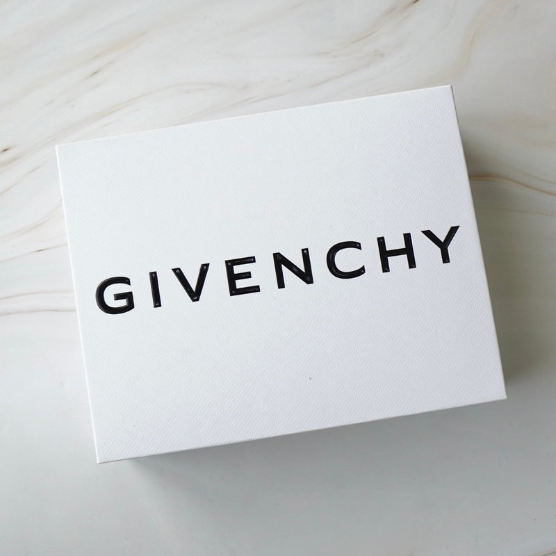 ジバンシィ 模様 レザー カードケース パスケース ブラック 箱付き - NEWSED