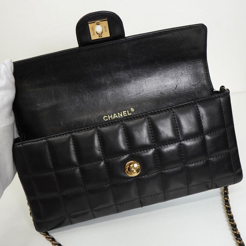 シャネル チョコバー ココマーク ターンロック チェーン セミショルダーバッグ ブラック - NEWSED