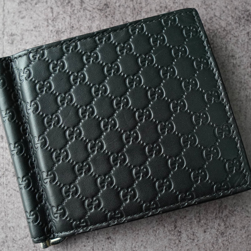 グッチ マイクログッチシマ マネークリップ付き 二つ折り カードケース - NEWSED