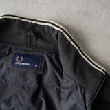 フレッドペリー 中綿ベスト ロゴ刺繍 ブラック - NEWSED