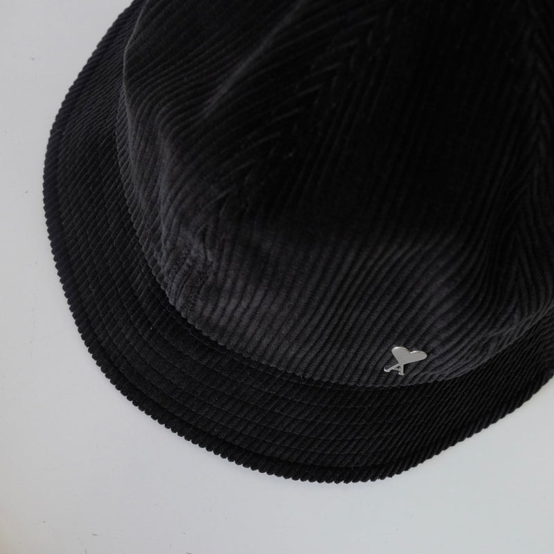 アミパリ アミ パリス ハートロゴ コーデュロイ バケットハット 帽子 ブラック - NEWSED