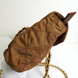 プラダ トライアングルロゴ ポコノ テスート ナイロン キルティング チェーン ミニ ショルダーバッグ ブラウン - NEWSED