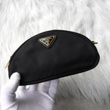 プラダ ポコノ テスート ナイロン ポーチ トライアングルロゴ ブラック - NEWSED