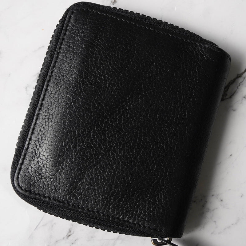 メゾン マルジェラ 四つタグ レザー ラウンドジップ コンパクトウォレット ブラック - NEWSED