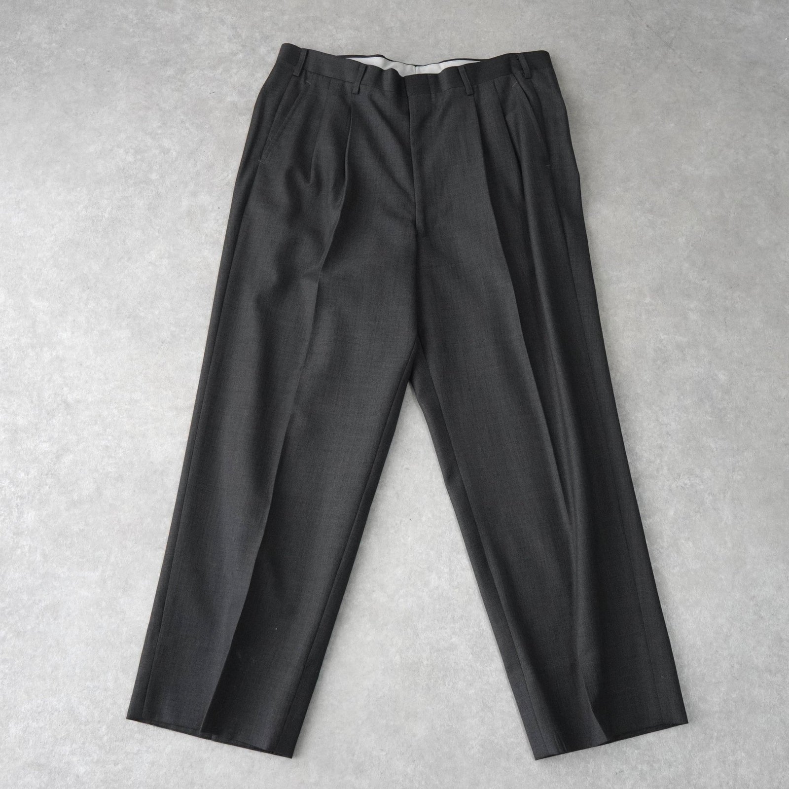 美品✨️イブサンローラン●大きめ●ダブルスーツ●銀ボタン●セットアップ●XL product-800065.jpg?v=1738461563