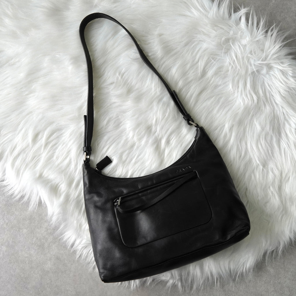 Prada 黑色皮革单肩包