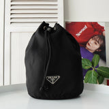 プラダ ポコノ テスート ナイロン 巾着 バッグ ポーチ ブラック - NEWSED