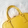 プラダ サフィアーノレザー ハンドバッグ 自立型 三角プレート イエロー