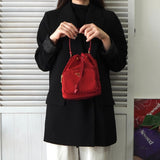 プラダ 現行モデル サフィアーノレザーハンドル 巾着バッグ ハンドバッグ トライアングルロゴ レッド - NEWSED