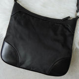 プラダ ポコノ テスート ナイロン / レザー トライアングルロゴ ショルダーバッグ ブラック - NEWSED