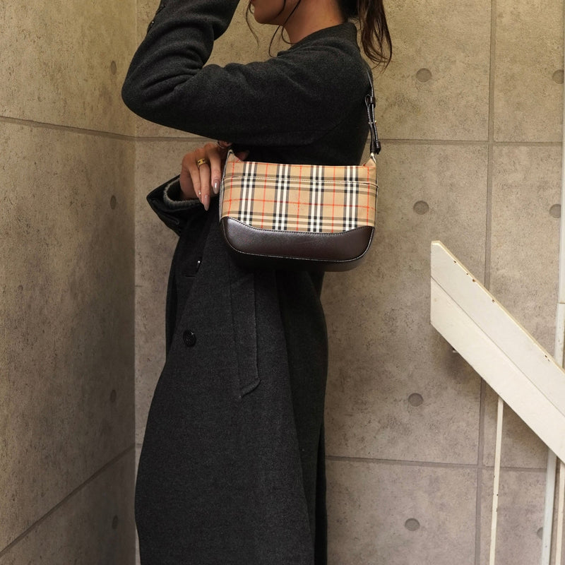 バーバリー ノバチェック ナイロンキャンバス / レザー ワンショルダーバッグ ベージュ / ブラウン - NEWSED