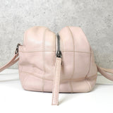 シャネル チョコバー ロゴ ソフトキャビアスキン ボーリングバッグ ハンドバッグ ピンク - NEWSED