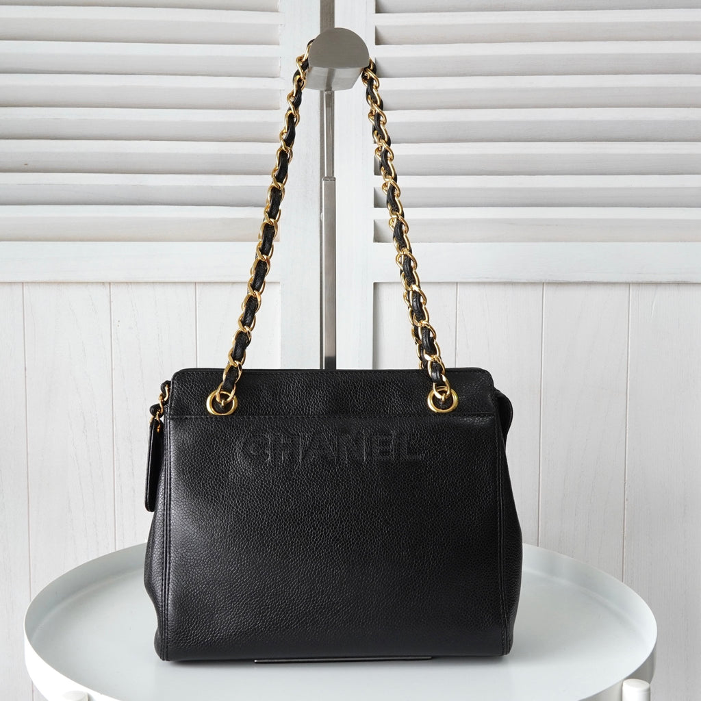 シャネル ロゴ キャビアスキン チェーン ショルダーバッグ  ブラック