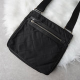プラダ キルティング ポコノ テスート ナイロン サフィアーノ レザー ショルダーバッグ 三角プレート ブラック - NEWSED