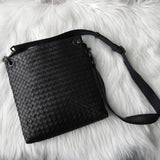 ボッテガ ヴェネタ イントレチャート レザー ショルダーバッグ ブラック - NEWSED