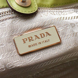 プラダ ポコノ テスート ナイロン 三角プレート トートバッグ ライムグリーン - NEWSED